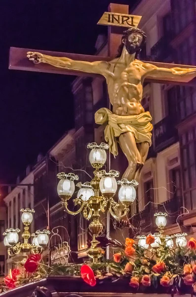 Procissão tradicional da Semana Santa Espanhola nas ruas de Palencia, Espanha — Fotografia de Stock