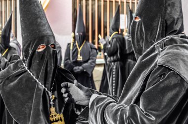 Zamora, İspanya - 25 Mart 2016: Geleneksel İspanyolca kutsal hafta (Semana Noel Baba) alay üzerinde Kutsal Cuma sokaklarda Zamora (Castilla y Leon), İspanya