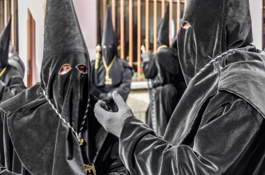 Zamora, İspanya - 25 Mart 2016: Geleneksel İspanyolca kutsal hafta (Semana Noel Baba) alay üzerinde Kutsal Cuma sokaklarda Zamora (Castilla y Leon), İspanya