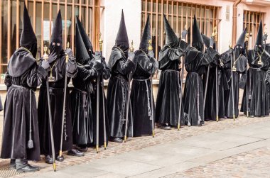 Zamora, İspanya - 25 Mart 2016: Geleneksel İspanyolca kutsal hafta (Semana Noel Baba) alay üzerinde Kutsal Cuma sokaklarda Zamora (Castilla y Leon), İspanya