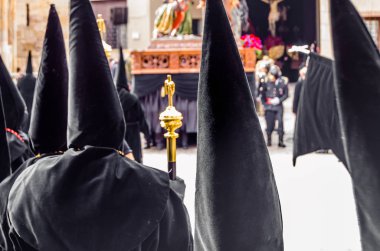 Zamora, İspanya - 25 Mart 2016: Geleneksel İspanyolca kutsal hafta (Semana Noel Baba) alay üzerinde Kutsal Cuma sokaklarda Zamora (Castilla y Leon), İspanya