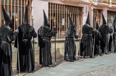 Zamora, İspanya - 25 Mart 2016: Geleneksel İspanyolca kutsal hafta (Semana Noel Baba) alay üzerinde Kutsal Cuma sokaklarda Zamora (Castilla y Leon), İspanya