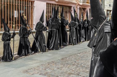 Zamora, İspanya - 25 Mart 2016: Geleneksel İspanyolca kutsal hafta (Semana Noel Baba) alay üzerinde Kutsal Cuma sokaklarda Zamora (Castilla y Leon), İspanya