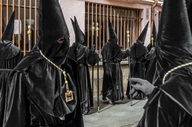 Zamora, İspanya - 25 Mart 2016: Geleneksel İspanyolca kutsal hafta (Semana Noel Baba) alay üzerinde Kutsal Cuma sokaklarda Zamora (Castilla y Leon), İspanya