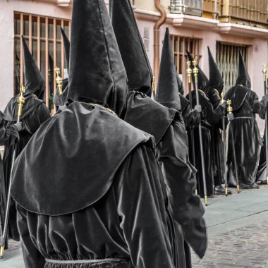 Zamora, İspanya - 25 Mart 2016: Geleneksel İspanyolca kutsal hafta (Semana Noel Baba) alay üzerinde Kutsal Cuma sokaklarda Zamora (Castilla y Leon), İspanya