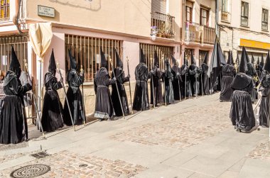 Zamora, İspanya - 25 Mart 2016: Geleneksel İspanyolca kutsal hafta (Semana Noel Baba) alay üzerinde Kutsal Cuma sokaklarda Zamora (Castilla y Leon), İspanya