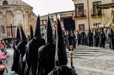 Zamora, İspanya - 25 Mart 2016: Geleneksel İspanyolca kutsal hafta (Semana Noel Baba) alay üzerinde Kutsal Cuma sokaklarda Zamora (Castilla y Leon), İspanya