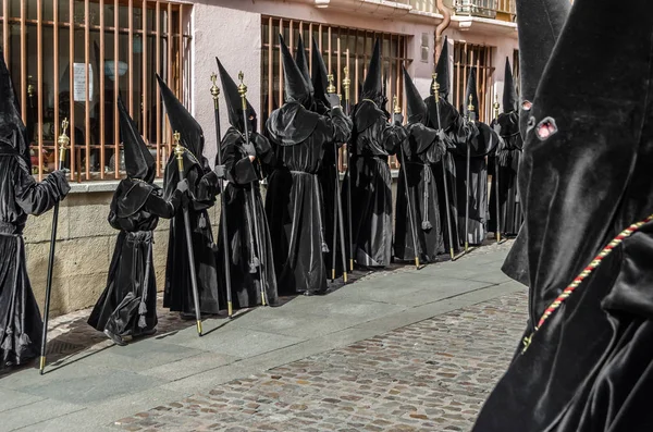 Zamora, İspanya - 25 Mart 2016: Geleneksel İspanyolca kutsal hafta (Semana Noel Baba) alay üzerinde Kutsal Cuma sokaklarda Zamora (Castilla y Leon), İspanya