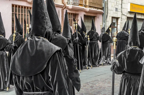 Zamora, İspanya - 25 Mart 2016: Geleneksel İspanyolca kutsal hafta (Semana Noel Baba) alay üzerinde Kutsal Cuma sokaklarda Zamora (Castilla y Leon), İspanya