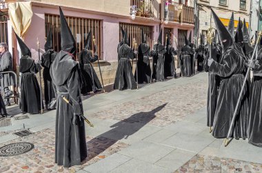 Zamora, İspanya - 25 Mart 2016: Geleneksel İspanyolca kutsal hafta (Semana Noel Baba) alay üzerinde Kutsal Cuma sokaklarda Zamora (Castilla y Leon), İspanya