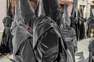 Zamora, İspanya - 25 Mart 2016: Geleneksel İspanyolca kutsal hafta (Semana Noel Baba) alay üzerinde Kutsal Cuma sokaklarda Zamora (Castilla y Leon), İspanya