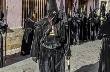 Zamora, İspanya - 25 Mart 2016: Geleneksel İspanyolca kutsal hafta (Semana Noel Baba) alay üzerinde Kutsal Cuma sokaklarda Zamora (Castilla y Leon), İspanya