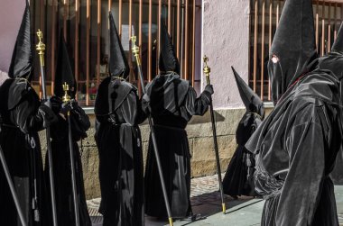 Zamora, İspanya - 25 Mart 2016: Geleneksel İspanyolca kutsal hafta (Semana Noel Baba) alay üzerinde Kutsal Cuma sokaklarda Zamora (Castilla y Leon), İspanya