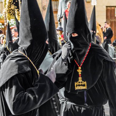 Zamora, İspanya - 25 Mart 2016: Geleneksel İspanyolca kutsal hafta (Semana Noel Baba) alay üzerinde Kutsal Cuma sokaklarda Zamora (Castilla y Leon), İspanya