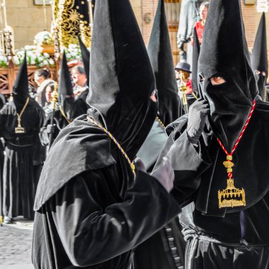 Zamora, İspanya - 25 Mart 2016: Geleneksel İspanyolca kutsal hafta (Semana Noel Baba) alay üzerinde Kutsal Cuma sokaklarda Zamora (Castilla y Leon), İspanya