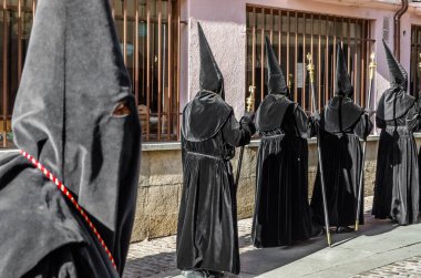 Zamora, İspanya - 25 Mart 2016: Geleneksel İspanyolca kutsal hafta (Semana Noel Baba) alay üzerinde Kutsal Cuma sokaklarda Zamora (Castilla y Leon), İspanya