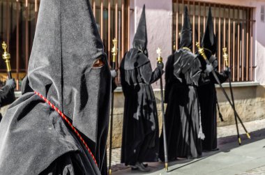 Zamora, İspanya - 25 Mart 2016: Geleneksel İspanyolca kutsal hafta (Semana Noel Baba) alay üzerinde Kutsal Cuma sokaklarda Zamora (Castilla y Leon), İspanya