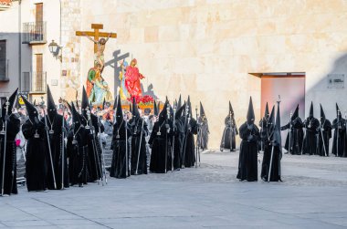 Geleneksel İspanyolca kutsal hafta alayı