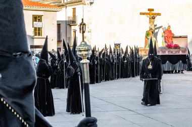 Geleneksel İspanyolca kutsal hafta alayı