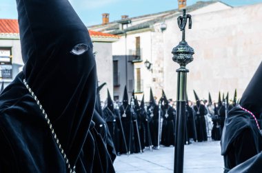 Geleneksel İspanyolca kutsal hafta alayı