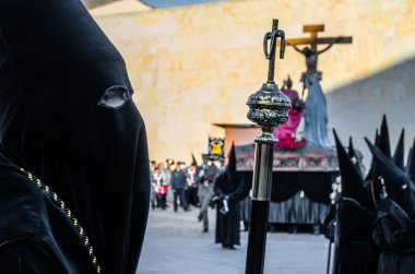 Geleneksel İspanyolca kutsal hafta alayı