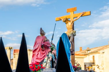 Geleneksel İspanyolca kutsal hafta alayı