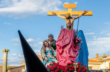 Geleneksel İspanyolca kutsal hafta alayı