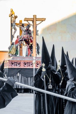 Zamora, İspanya - 25 Mart 2016: Geleneksel İspanyolca kutsal hafta (Semana Noel Baba) alay üzerinde Kutsal Cuma sokaklarda Zamora (Castilla y Leon), İspanya