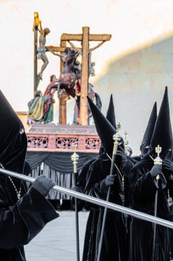 Zamora, İspanya - 25 Mart 2016: Geleneksel İspanyolca kutsal hafta (Semana Noel Baba) alay üzerinde Kutsal Cuma sokaklarda Zamora (Castilla y Leon), İspanya