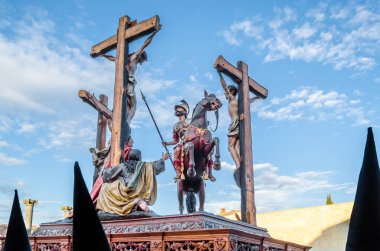 Zamora, İspanya - 25 Mart 2016: Geleneksel İspanyolca kutsal hafta (Semana Noel Baba) alay üzerinde Kutsal Cuma sokaklarda Zamora (Castilla y Leon), İspanya