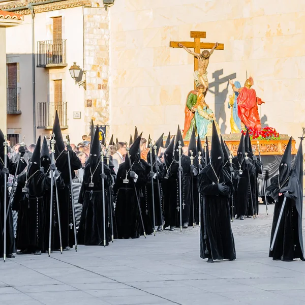 Procesión tradicional de la Semana Santa española — Foto de Stock