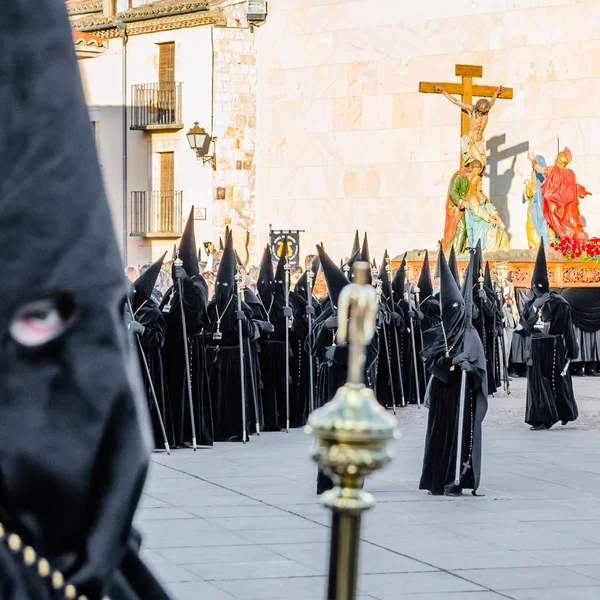 Geleneksel İspanyolca kutsal hafta alayı