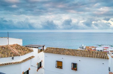 Alicante ili, İspanya 'nın Akdeniz köyü manzarası