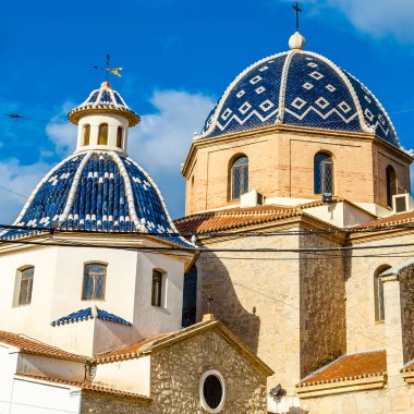 İspanya 'nın Alicante ilinin Akdeniz köyü Altea' daki Güzel Teselli Kilisesi