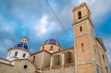 İspanya 'nın Alicante ilinin Akdeniz köyü Altea' daki Güzel Teselli Kilisesi