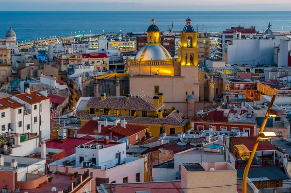 Paisaje Urbano Alicante Atardecer Mostrando Catedral Con Mar Fondo — Foto de Stock