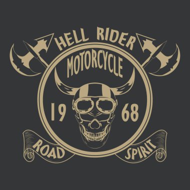 Motosiklet tişörtü grafikleri. Boynuzlu kafatası binicisi. Road Racer amblemi. Bisikletli, klasik giysi baskısı. Vektör illüstrasyonu