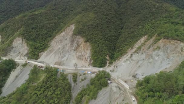 Construcción en una carretera de montaña philippines luzon — Vídeos de Stock