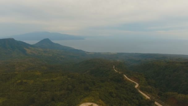 Vista aérea de la costa beautifu en el tropical — Vídeo de stock