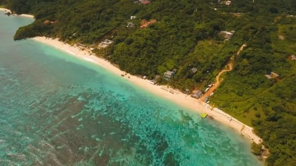 Vista aérea belo beac na ilha tropical — Vídeo de Stock