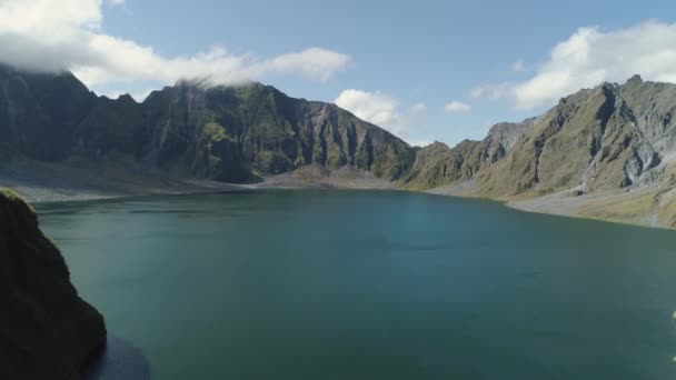 Crater lake pinatubo philippines luzon — стоковое видео