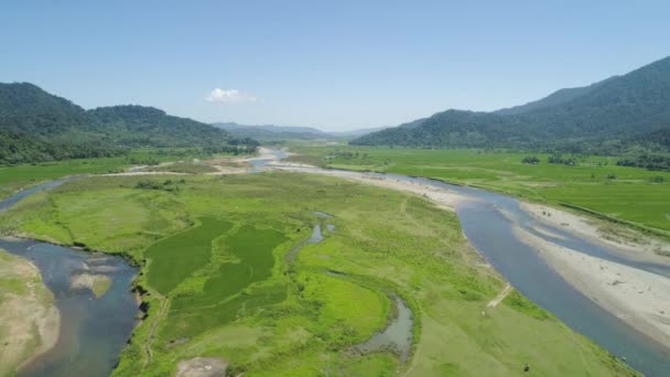 Valea muntelui cu terenuri agricole în Filipine — Videoclip de stoc