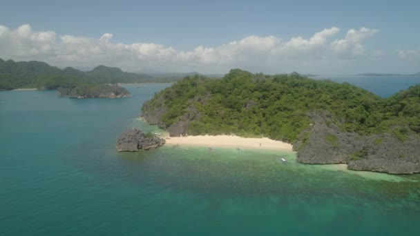 Seascape of caramoan islands camarines sur — Stock Video
