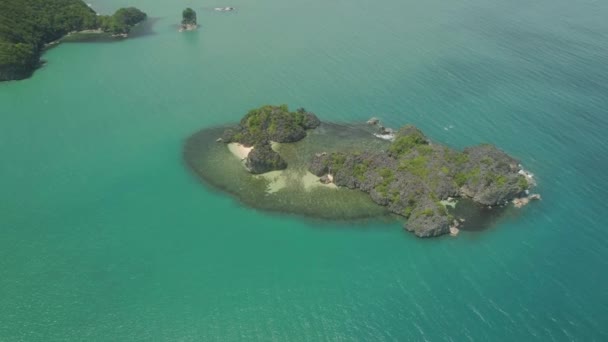 Zeegezicht van de Karamese eilanden camarines sur — Stockvideo