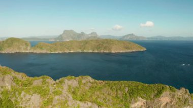 Tropikal adalı deniz manzarası El Nido Palawan