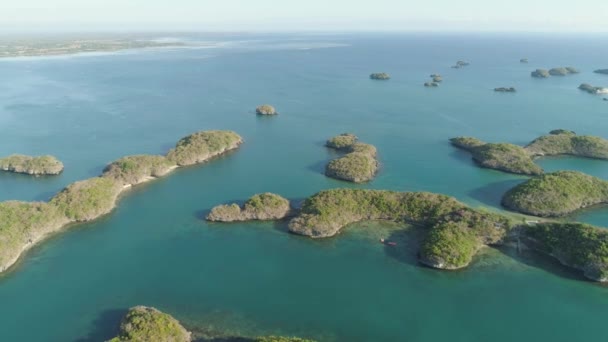 Uppsättning öar i havet Filippinerna — Stockvideo