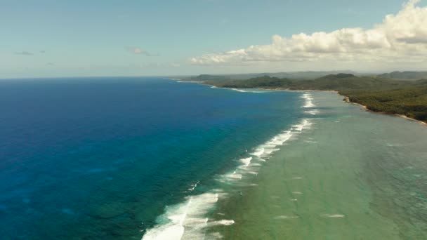 Isla de siargao y vista aérea del océano — Vídeo de stock