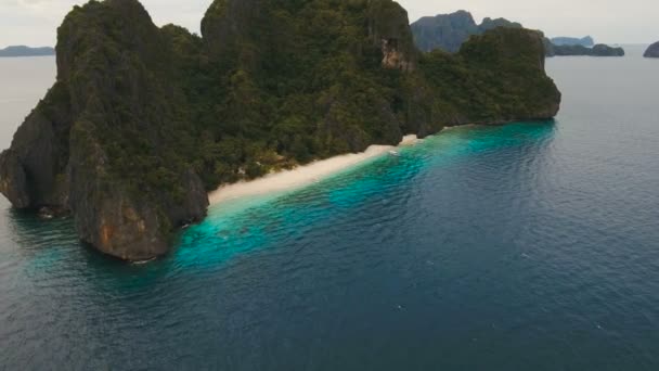 La bellissima baia vista aerea isole tropicali — Video Stock