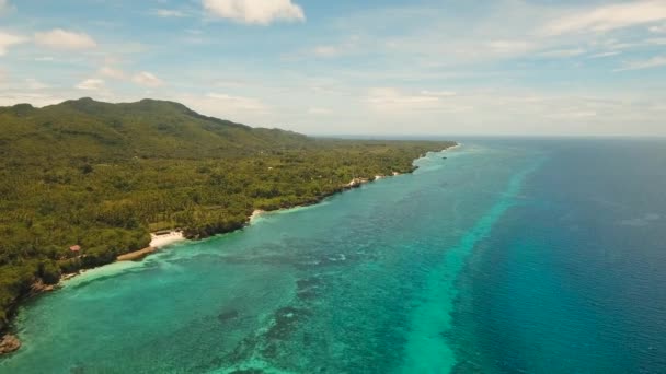 Praia tropical e mar azul-turquesa filipinas — Vídeo de Stock