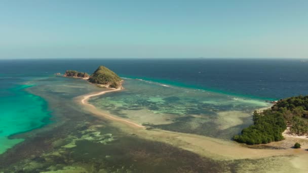 Tropical island with sandy beach philippines — Stock Video